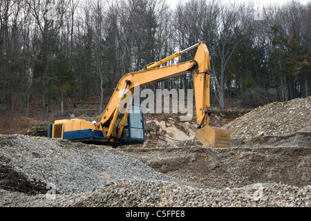 Vue sur un chantier de construction avec l'équipement lourd. Banque D'Images