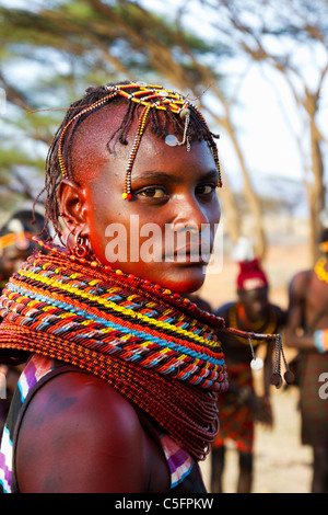 Turkana vivent dans le nord-ouest du Kenya' quartier, d'une région chaude et sèche. Ils sont connus pour élever des chameaux et le tissage des paniers. Banque D'Images