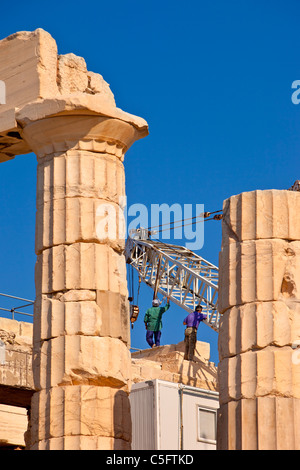 Les travaux de restauration du Parthénon (en cours depuis 1975), est un gigantesque casse-tête 3d, de l'Attique Athènes Grèce Banque D'Images