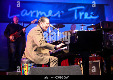 Jools Holland joue sur la scène principale à l'arbre, 2011 Festival Larmer UK Banque D'Images