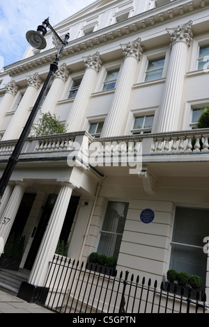 Blue plaque accueil et ancienne résidence de Neville Chamberlain à Eaton Square. Banque D'Images