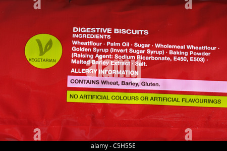 Informations sur un paquet de biscuits digestifs Marks et Spencer Banque D'Images