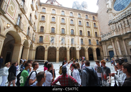 Les étudiants de Montserrat, près de Barcelone Espagne Banque D'Images