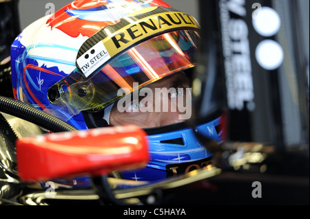 Renault Vitaly Petrov dans le pick-up au cours des séances de pratique pour le Grand Prix de Formule 1 Banque D'Images