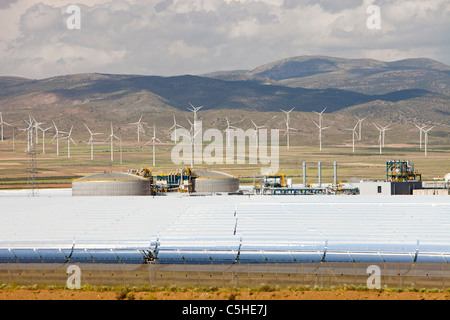 Le solaire d'Andasol près de Guadix, Espagne, est la première et la plus grande centrale solaire thermique. Banque D'Images