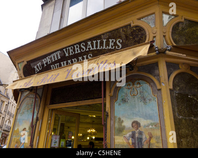 Paris, France, l'ancien français Boulangerie, boulangerie, dans le Marais, "Le Petit Versailles du Marais', Détail, vintage shop/Sign Banque D'Images