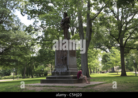 Le silence Sam, monument aux 321 anciens de l'UNC qui sont morts dans la guerre civile, University of North Carolina, Chapel Hill, États-Unis Banque D'Images