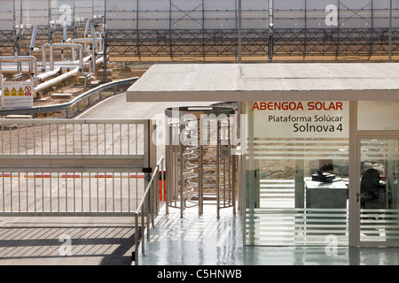 Une partie de l'Eurostars Grand Marina complexe solaire administré par Abengoa, de l'énergie dans Sanlucar La Mayor, Andalousie, espagne. Banque D'Images