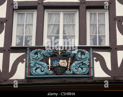 Détail Fachwerkhaus von einem auf dem Marktplatz, historischer Stadtkern, Cochem, détail d'une maison à colombages, vieille ville Banque D'Images