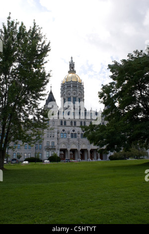 Le dôme doré du bâtiment de la capitale à Hartford dans le Connecticut. Banque D'Images