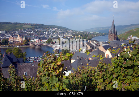 Blick auf den Michaelsturm und Bernkastel-Kues, Mosel, vue sur la tour de Bernkastel-Kues un Michael, Moselle Banque D'Images