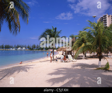 Plage de tortues (baie d'Ocho Rios), Ocho Ríos, paroisse de Saint Ann, Jamaïque, grandes Antilles, Caraïbes Banque D'Images