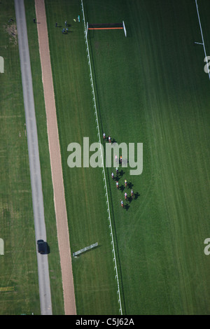 Vue aérienne de course de chevaux à Haydock Park Racecourse, Merseyside Banque D'Images