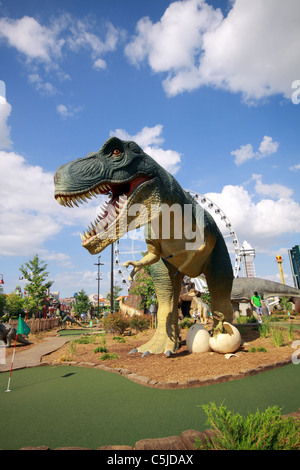 Dinosaur Adventure Golf dans la ville de Niagara Falls, Ontario, Canada Banque D'Images