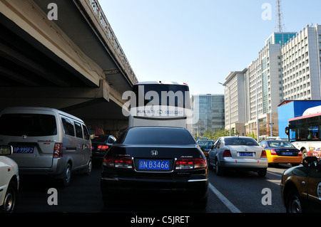 Le trafic lourd à Beijing, Chine. Banque D'Images