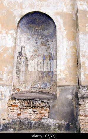 Vintage peinture murale sur le mur de l'église orthodoxe de Vilnius Banque D'Images