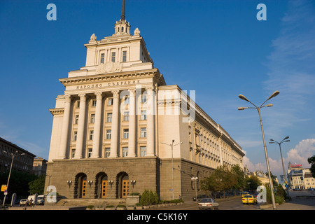 Ancien parti House (Parti communiste bulgare), maintenant utilisé par l'Assemblée nationale de Bulgarie, le Largo, Sofia, Bulgarie Banque D'Images