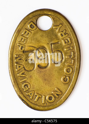 Lampe tally laiton mineurs de charbon de la mine de contrôler la navigation profonde utilisée pour tenir compte de mineur sous terre à la fin de la période de travail et de démarrage Banque D'Images