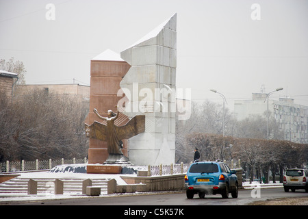 L'aube de la liberté monument à Almaty, dédié à la 20e anniversaire de Jeltoksan, Kazakhstan Banque D'Images