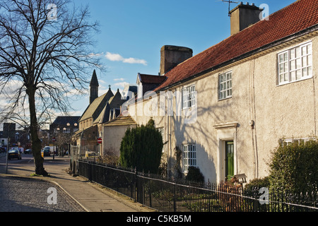 Rue menant au château d'Auckland, la résidence officielle de l'évêque de Durham, Bishop Auckland, County Durham, Angleterre Banque D'Images