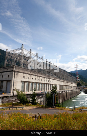 Barrage de Bonneville Columbia River Gorge Oregon Washington boarder USA Banque D'Images