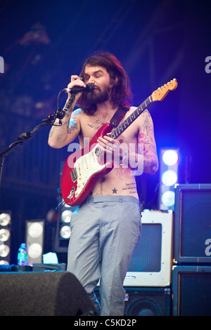 Biffy Clyro produisent sur la scène de la pyramide, Glastonbury Festival 2011, Somerset, Angleterre, Royaume-Uni. Banque D'Images