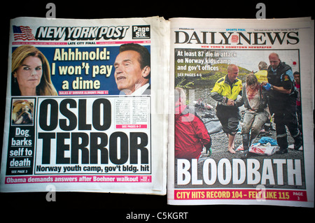 Le New York Daily News et le New York Post l'attentat terroriste et le tournage en Norvège Banque D'Images