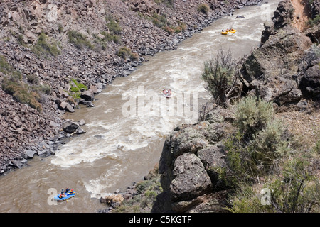 Trois radeaux sur la rivière Rio Grande vu de dessus Banque D'Images