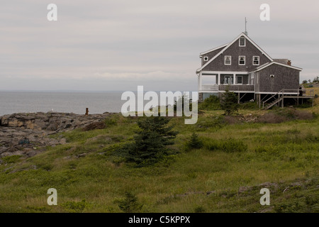 L'île Monhegan, Maine - bardeaux Classic-style Nouvelle Angleterre accueil construit par l'artiste américaine Rockwell Kent 1907 construit sur la Corne Banque D'Images