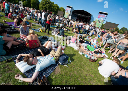 Les 15000 spectateurs jouit de la musique et de la crème glacée. Le samedi de Ben et Jerry's Sundae festival sur Clapham Common Banque D'Images