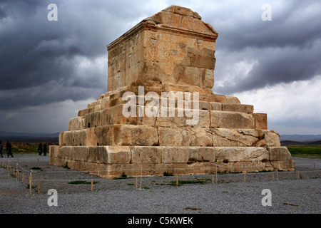 Tombeau de Cyrus le Grand (6ème siècle avant J.-C.), l'UNESCO World Heritage Site, Pasargades, province Fars, Iran Banque D'Images
