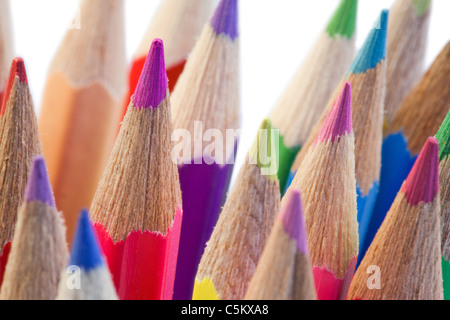 Close-up des pointes de crayons de couleur Banque D'Images