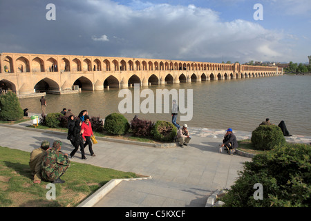 Si-o Se pont (1599-1602), Isfahan, Iran Banque D'Images