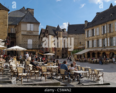 Sarlat - Place de la Liberté la place principale du marché à Sarlat-la-Canéda Banque D'Images