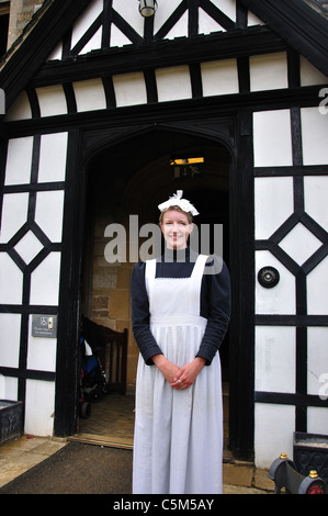 Femme de l'époque victorienne, Palace House, Beaulieu, New Forest District, Hampshire, Angleterre, Royaume-Uni Banque D'Images