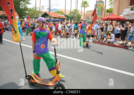 Les parcs de Walt Disney World Resort à rebours de Pixar parade fun à Hollywood studios Orlando en Floride Banque D'Images