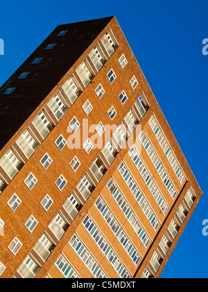 Trelawney Estate à Hackney est de Londres construit dans les années 60 avec des tours d'appartements dans la région de tower blocks Banque D'Images