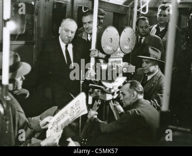 ALFRED HITCHCOCK (1899-1980) Henry Fonda dans "le mauvais homme' en 1957 Banque D'Images