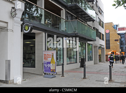 Majestic wine méchant shop à Chiswick High Road London UK Banque D'Images