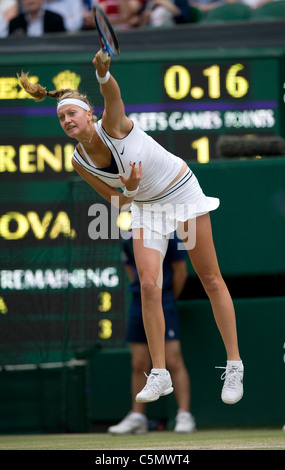 Petra Kvitova (CZE) en action au cours de la Tennis de Wimbledon 2011 Banque D'Images