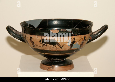 Coupe Kylix Période classique 5e 100 BC tasse vin poterie grecque La Grèce Banque D'Images