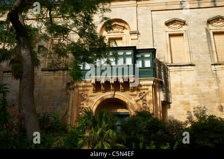 Cour intérieure du palais du Grand Maître maintenant le Bureau présidentiel et le Parlement de Malte Malte La Valette maison Banque D'Images