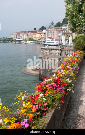 Avis de Bellagio sur la rive sud du lac de Côme, Italie Banque D'Images