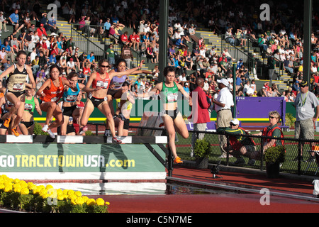 3000m steeple femmes ressortissants USATF Eugene Oregon 2011 image réalisée à partir de la foule Banque D'Images