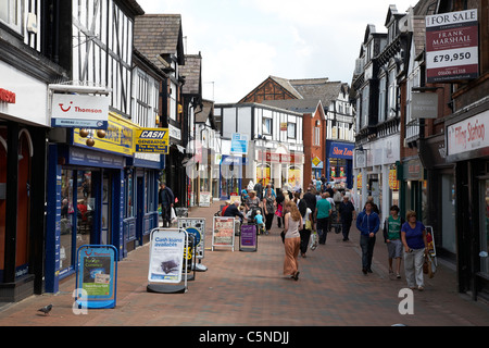 Principale rue commerçante à Northwich Cheshire UK Banque D'Images