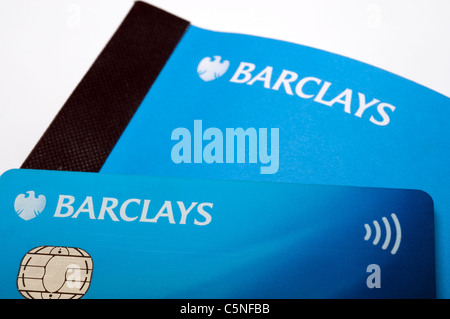 Barclays carte de débit et carnet de chèques Banque D'Images