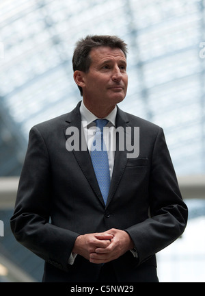 Lord Sebastian Coe lors d'une cérémonie olympique à Londres. Banque D'Images