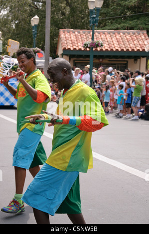 Les parcs de Walt Disney World Resort à rebours de Pixar parade fun à Hollywood studios Orlando en Floride Banque D'Images