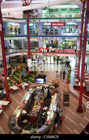 Cuba, La Havane. Plaza Carlos III Shopping Mall. Banque D'Images