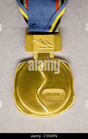 Médaille d'or pour les Jeux Olympiques d'hiver de Sapporo : Histoire des Jeux olympiques au Japon. à la menthe à Osaka au Japon. Banque D'Images